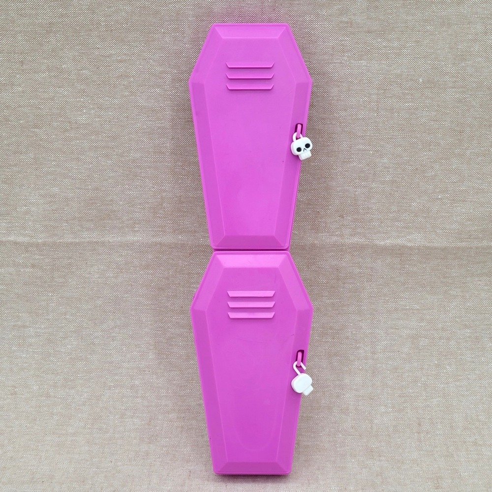 MONSTER HIGH SCHOOL X3711 Playset Replacement Parts: Set of Dark Purple Lockers